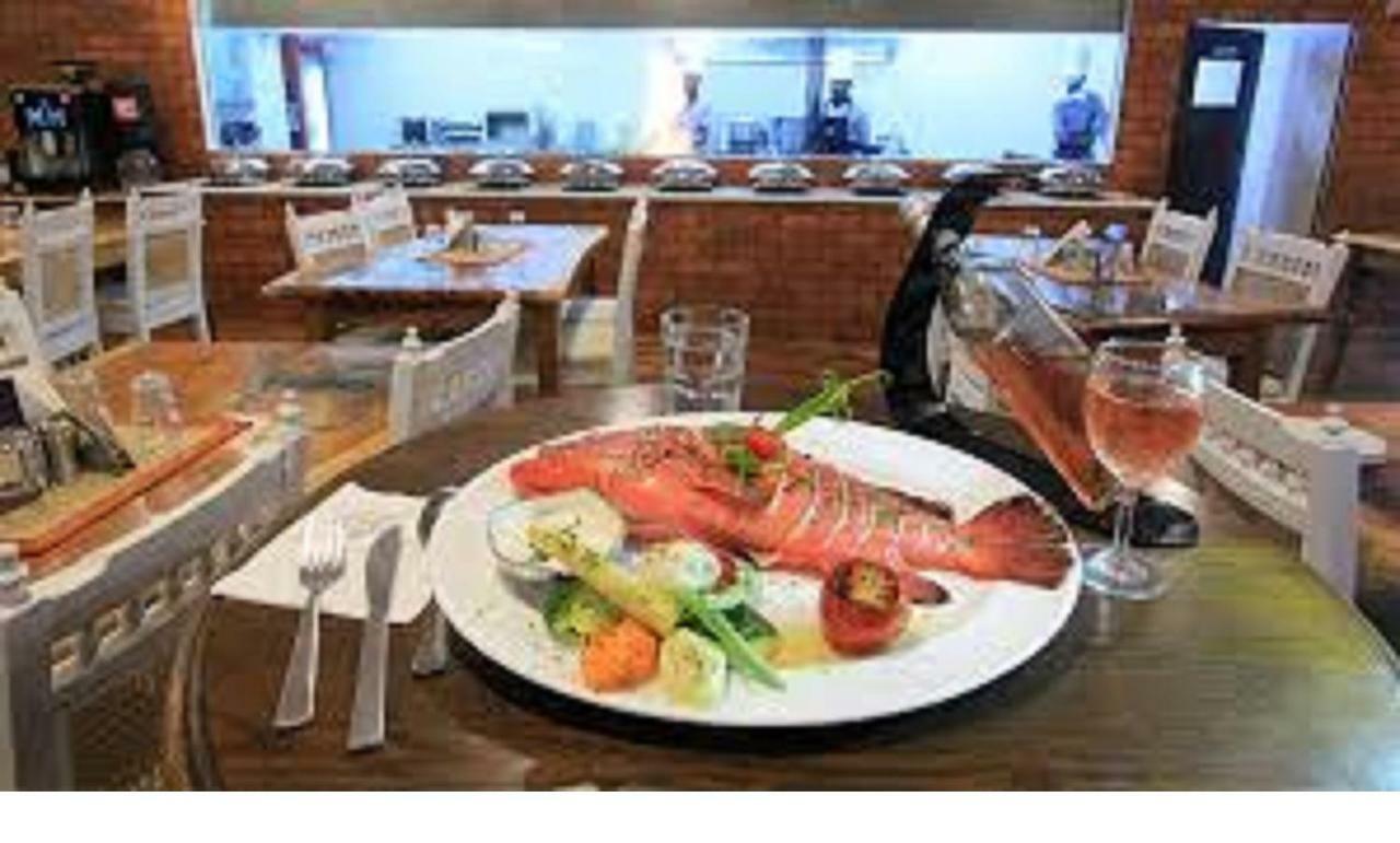 拉夏杜酒店 蓬蒂切里 外观 照片